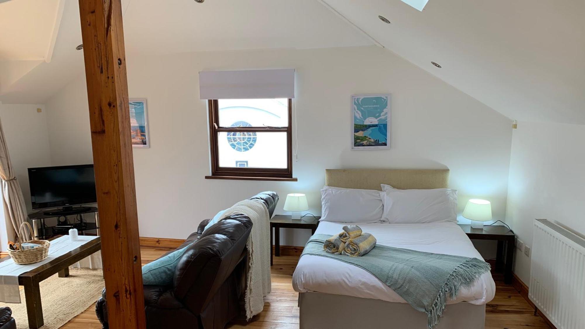 Penthouse 3 - Spacious Harbourside Apartment With Stunning Sea Views Penzance Extérieur photo